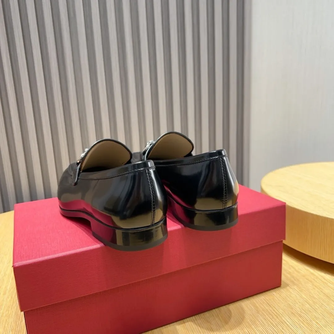 Factory P620💰🔥《Ferragamo》👏Latest•High-end top brand luxury~purchasing agent, top~quality. New fashionable business men's shoes🔜The uppers are made of original open-edge beaded cowhide➕cowhide·lining, with fine workmanship. The original stylish and soft combination wear-resistant and non-slip outsole is light and comfortable on the feet. The real thing looks better in real photos. Size: 38--44